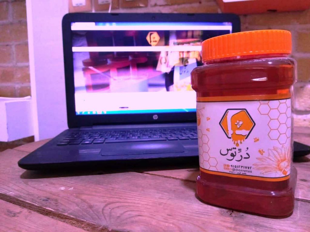 عسل طبیعی کنار